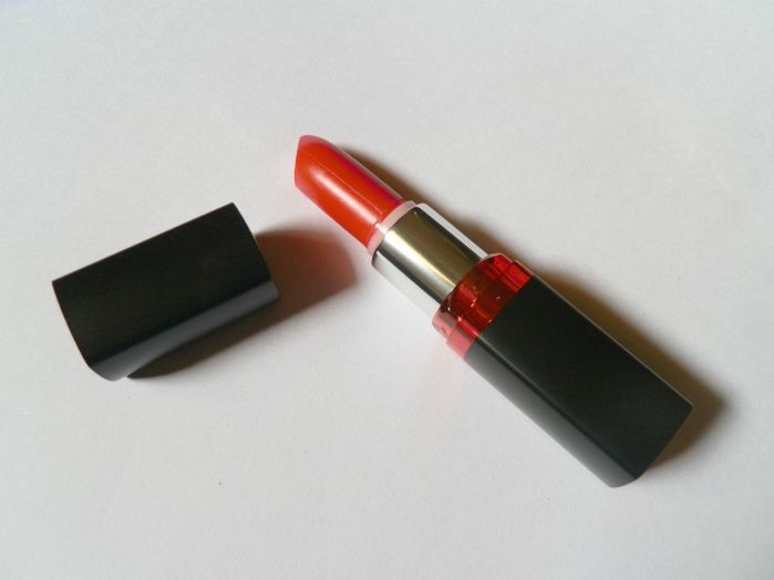 Maybelline M202 Firecracker Red Color Show Lipstick Review6