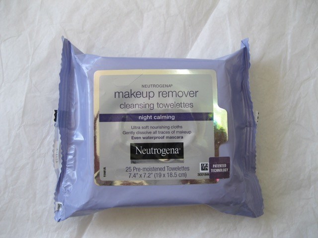 Makeup remover wipes