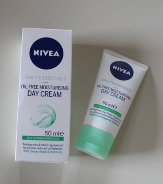 Nivea Daily Essentials Oil Free Moisturising Day Cream
