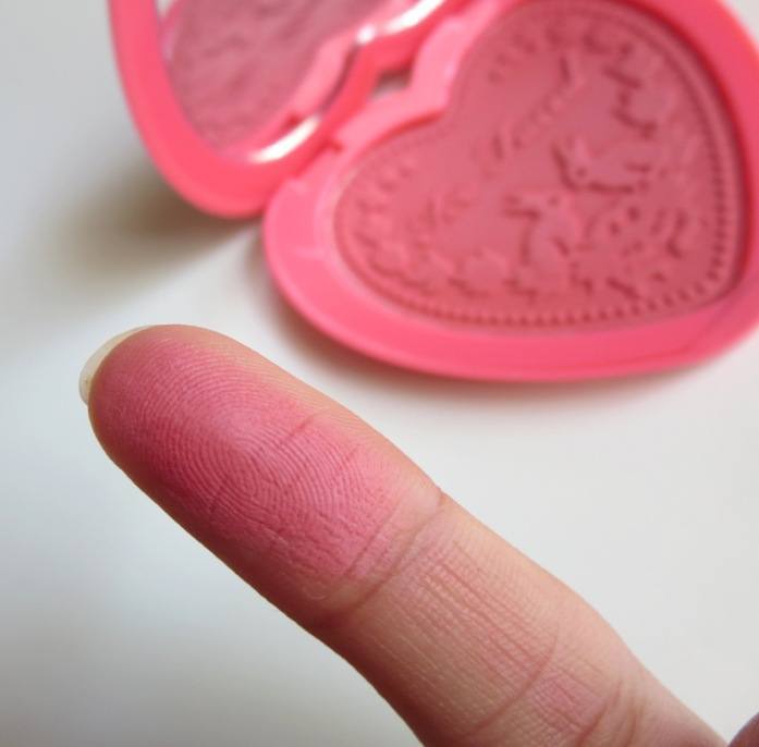 Too Faced How Deep Is Your Love Love Flush Long-Lasting 16-Hour Blush Review8
