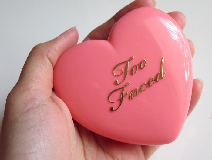 Too Faced Love Hangover Love Flush Long-Lasting 16-Hour Blush Review3