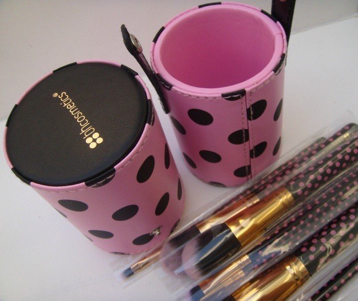 BH Cosmetics 11 Pieces Pink-A-Dot Brush Set Review1
