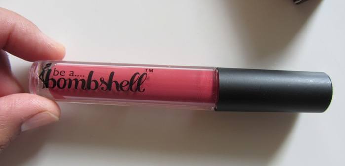 Be A Bombshell Hooked Lip Gloss Review3
