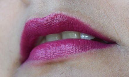 dark pink lips