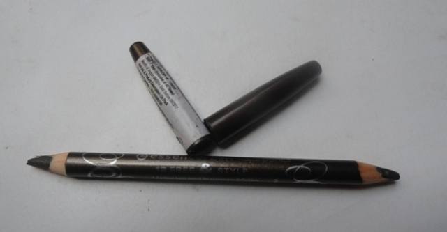 Essence Free and Style 2 In 1 Kajal Pencil