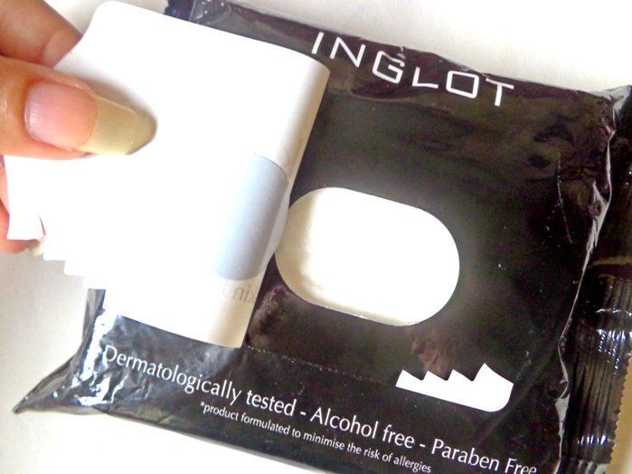 Inglot Milk and Tonic Make-Up Remover Wipes Review3