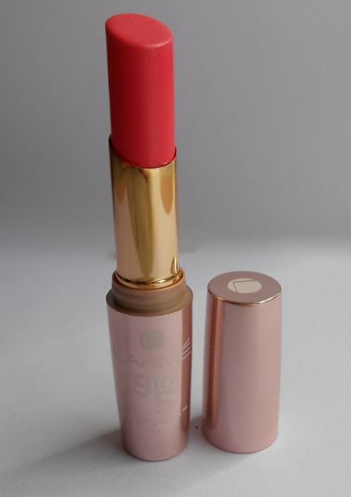 Lakme Pink Charge 9 to 5 Crease-Less Creme Lipstick Review5