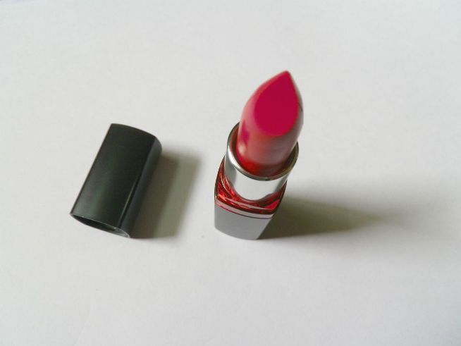 Maybelline Red lipstick 