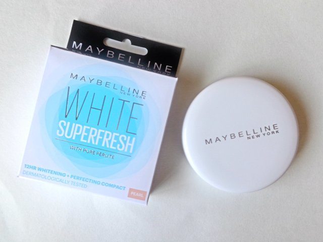 Maybelline White Superfresh 12HR Whitening + Perfecting Compact 3