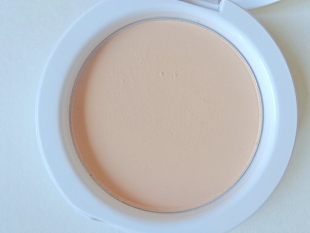 Maybelline White Superfresh 12HR Whitening + Perfecting Compact 4