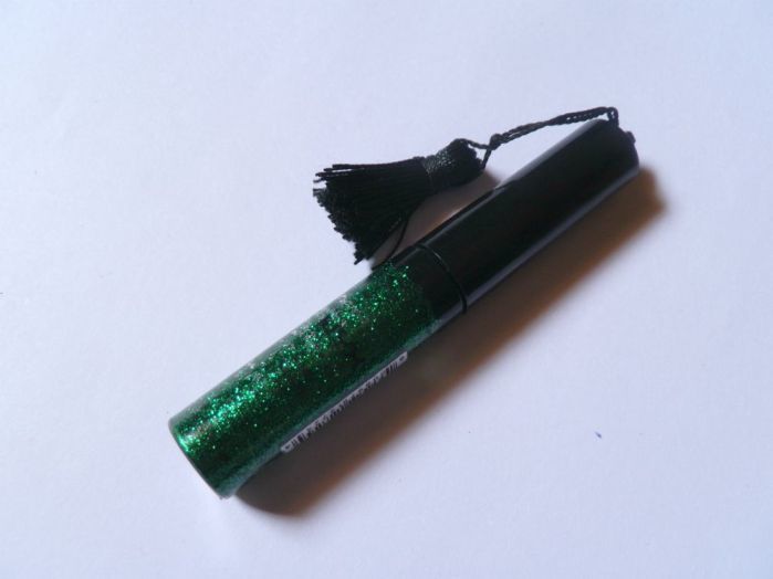NYX CGL 09 Green Candy Glitter Liner Review