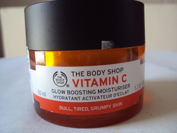 The Body Shop Vitamin C Glow Boosting Moisturiser Review1