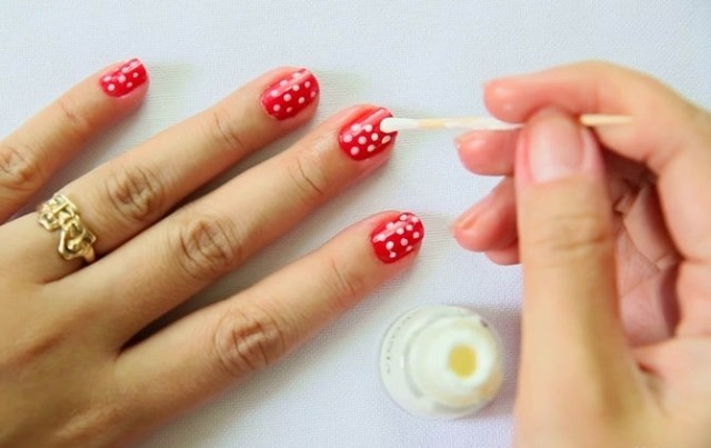 10 Nail Polish Hacks You Need to Know to Flaunt Those Colorful Nails 07