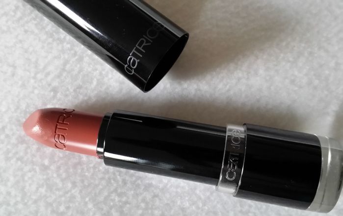 Catrice 020 Maroon Ultimate Colour Lipstick Review1