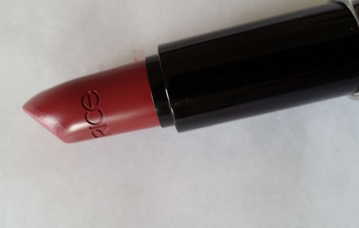 Catrice 340 Berry Bradshaw Ultimate Colour Lipstick Review3