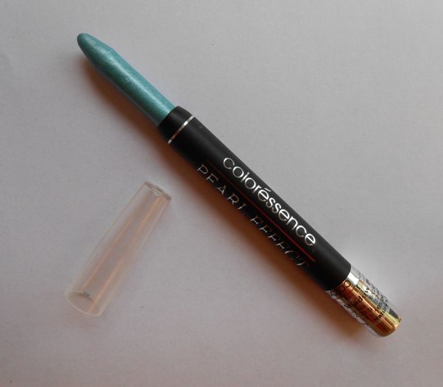 Coloressence Aqua Blue Pearl Effect Eyeshadow Pencil  5