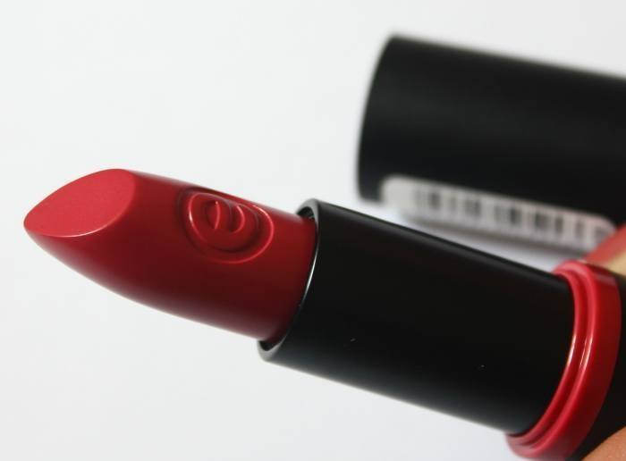 Essence I Am Yours! Long Lasting Lipstick Review6