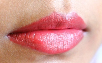 Faces Firetruck Ultra Moist Lipstick Review lipswatch blotted 1