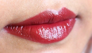 Faces Maroon Plus Ultra Moist Lipstick review lipswatch