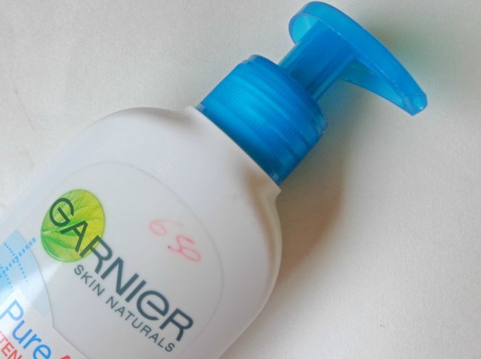 Garnier PureActive Intensive Deep Pore Unclogging Gel Wash Review packaging