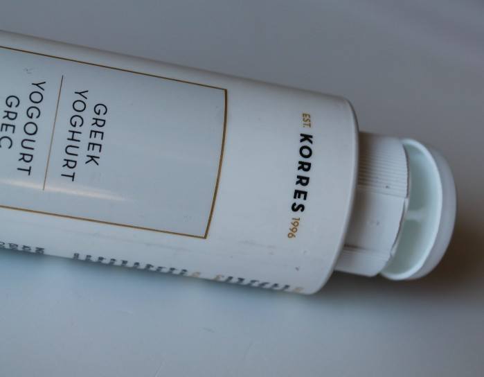 Korres Greek Yogurt 3 in 1 Cleansing, Toning and Eye Make-up Removing Emulsion Review9