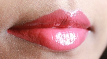 Lakme Absolute Coral Blush Gloss Stylist lipswatch