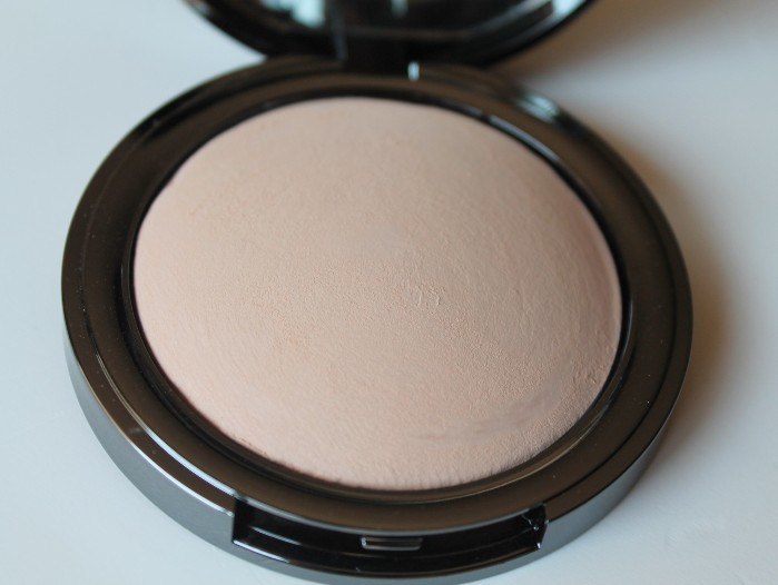 Lorac POREfection Baked Perfecting Powder Review6