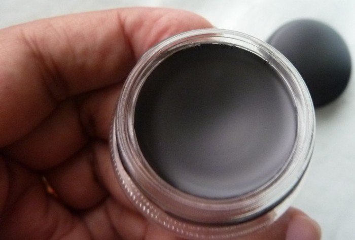 MAC Chromaline Black Black Eyeshadow Product