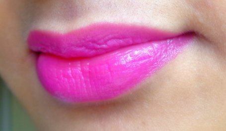 Makeup Revolution End with Beginnings #Liphug Lipstick Review7