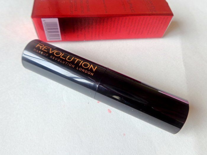 Makeup Revolution London Saviour Will Come #Liphug Lipstick 4