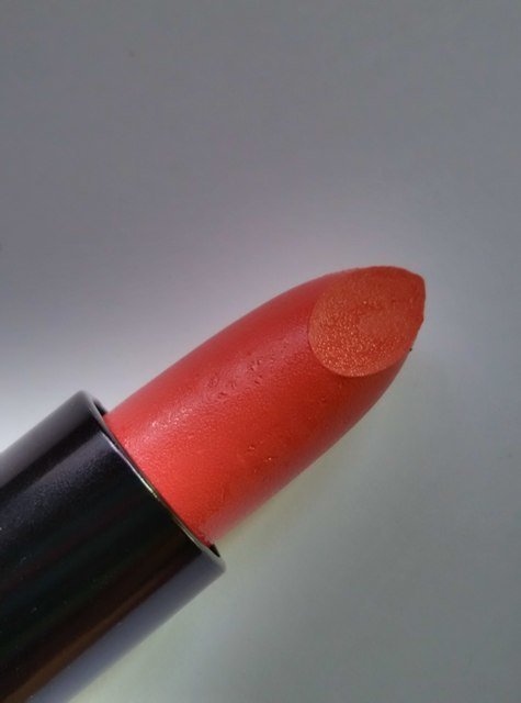 Makeup Revolution London Treat Amazing Lipstick 6