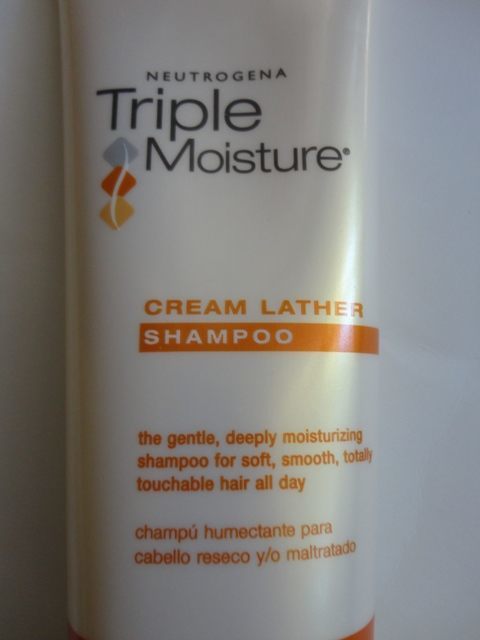Neutrogena Triple Moisture Cream Lather Shampoo 3