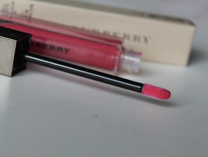Burberry Pink Mist No. 53 Kisses Gloss Review5