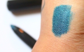 Colorbar Moss All Day Waterproof Eyeshadow Stick Review swatch