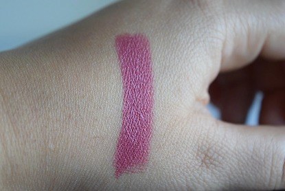 Covergirl Outlast Longwear Lipstick Magnetic Mauve Review6