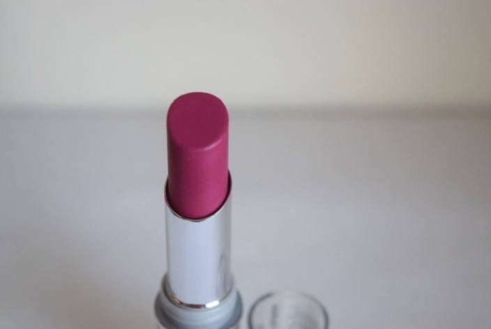 Covergirl Outlast Longwear Into the Fuchsia Lipstick