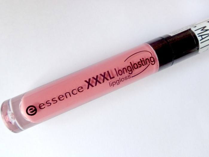 Essence 15 Coral Mousse The Matt XXXL Longlasting Lipgloss Review2