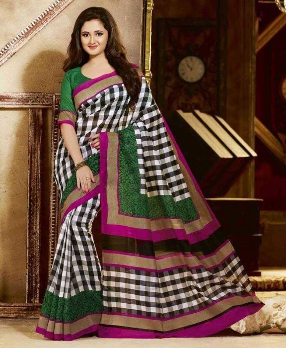 Exquisite Traditional Saree Looks from Different Regions of India1