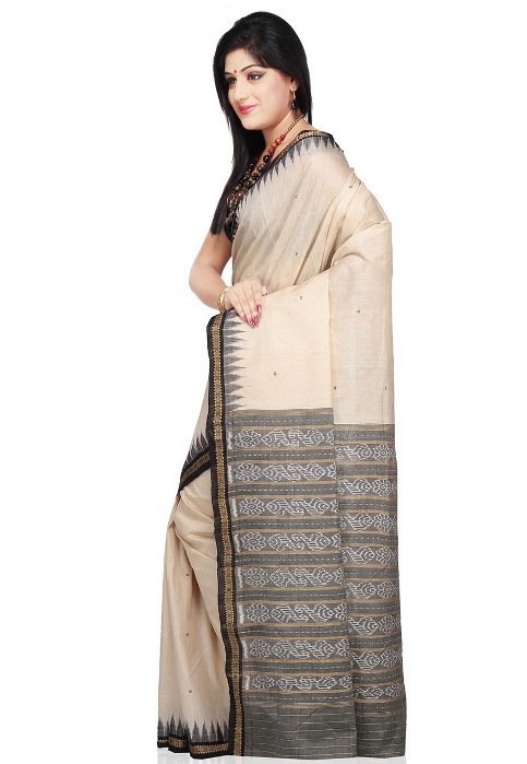 Exquisite Traditional Saree Looks from Different Regions of India8