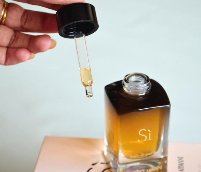 Giorgio Armani Si Perfume Oil Review5