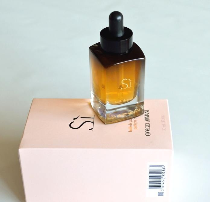 Giorgio Armani Si Perfume Oil Review8