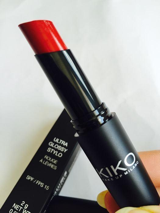 KIKO 809 Ruby Red Ultra Glossy Stylo Lipstick SPF 15 Review1