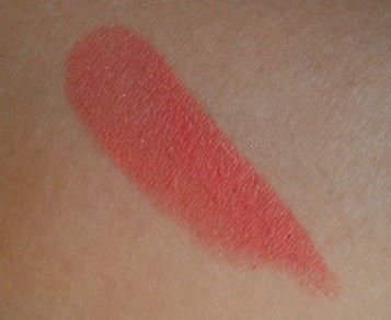 Lakme Coral Case 9 to 5 Crease-Less Creme Lipstick Review