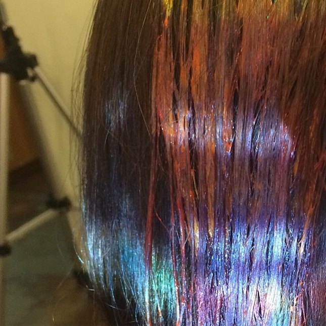 Look Instantly Glam with Hand Pressed Hair Coloring Technique