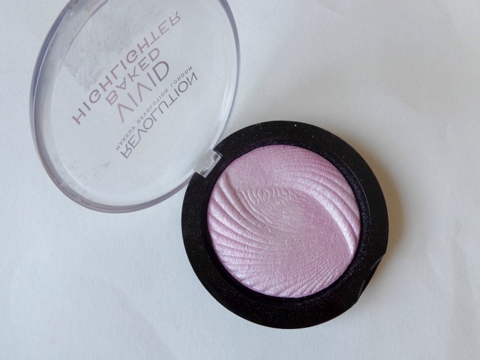 Makeup Revolution London Pink Lights Vivid Baked Highlighter Review open