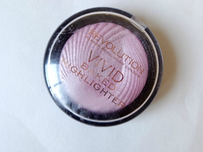 Makeup Revolution London Pink Lights Vivid Baked Highlighter Review