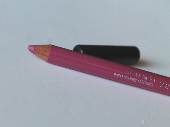 Sephora Collection Classic Pink Lip Liner To Go Mini Lip Liner Review5