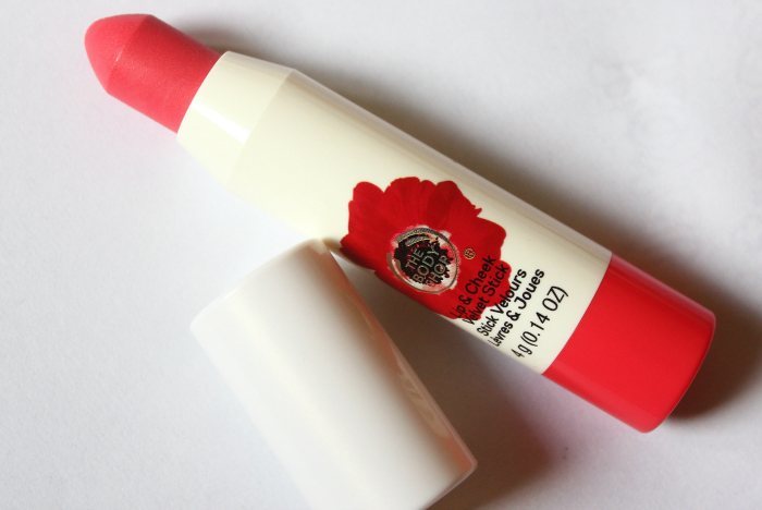 The Body Shop 35 Poppy Coral Lip & Cheek Velvet Stick Review packaging