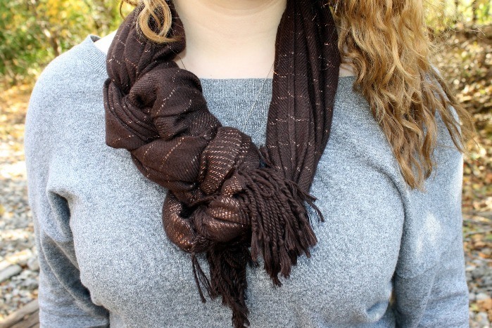 Tie Your Scarves in These 6 Classy Ways This Winter4