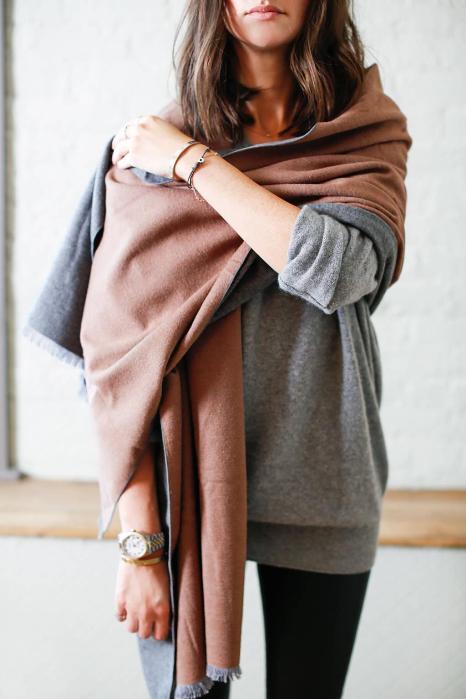 Tie Your Scarves in These 6 Classy Ways This Winter6